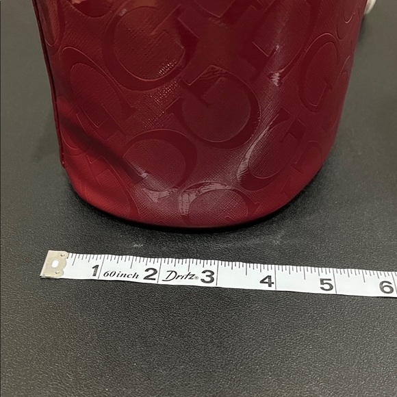 Guess | Iconic Logo Glossy Wine Cosmetic Case - Picture 12 of 12